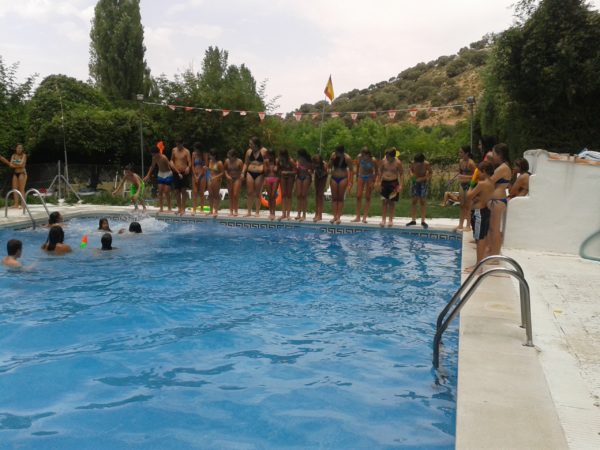 Grupos y campamentos Grupos y campamentos